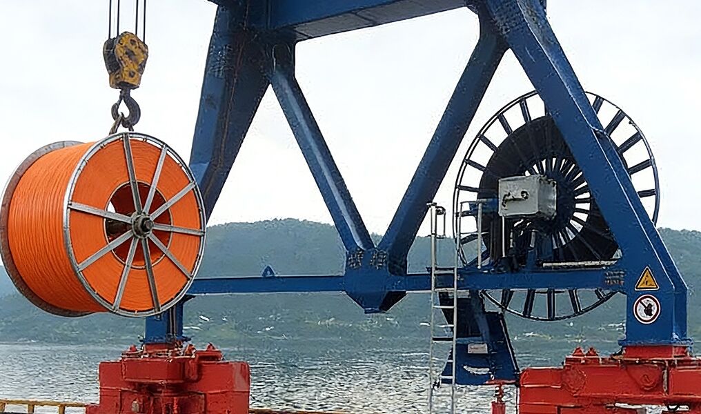 بكرة كابل الرافعة